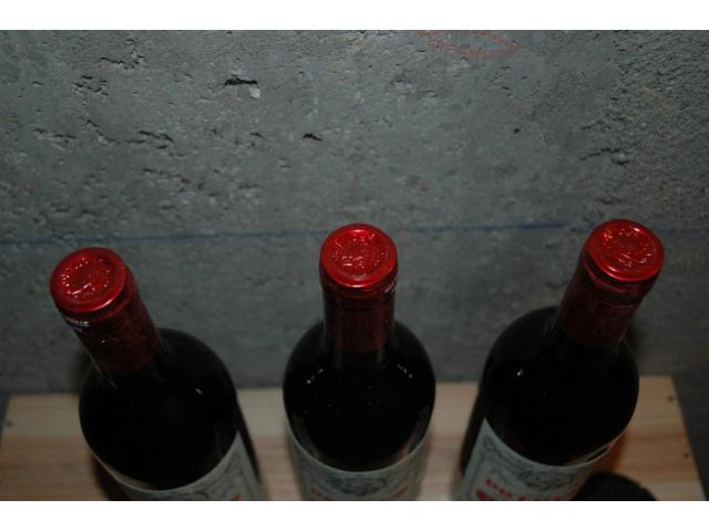 bouteilles de Petrus pomerole 1982 - photo 3
